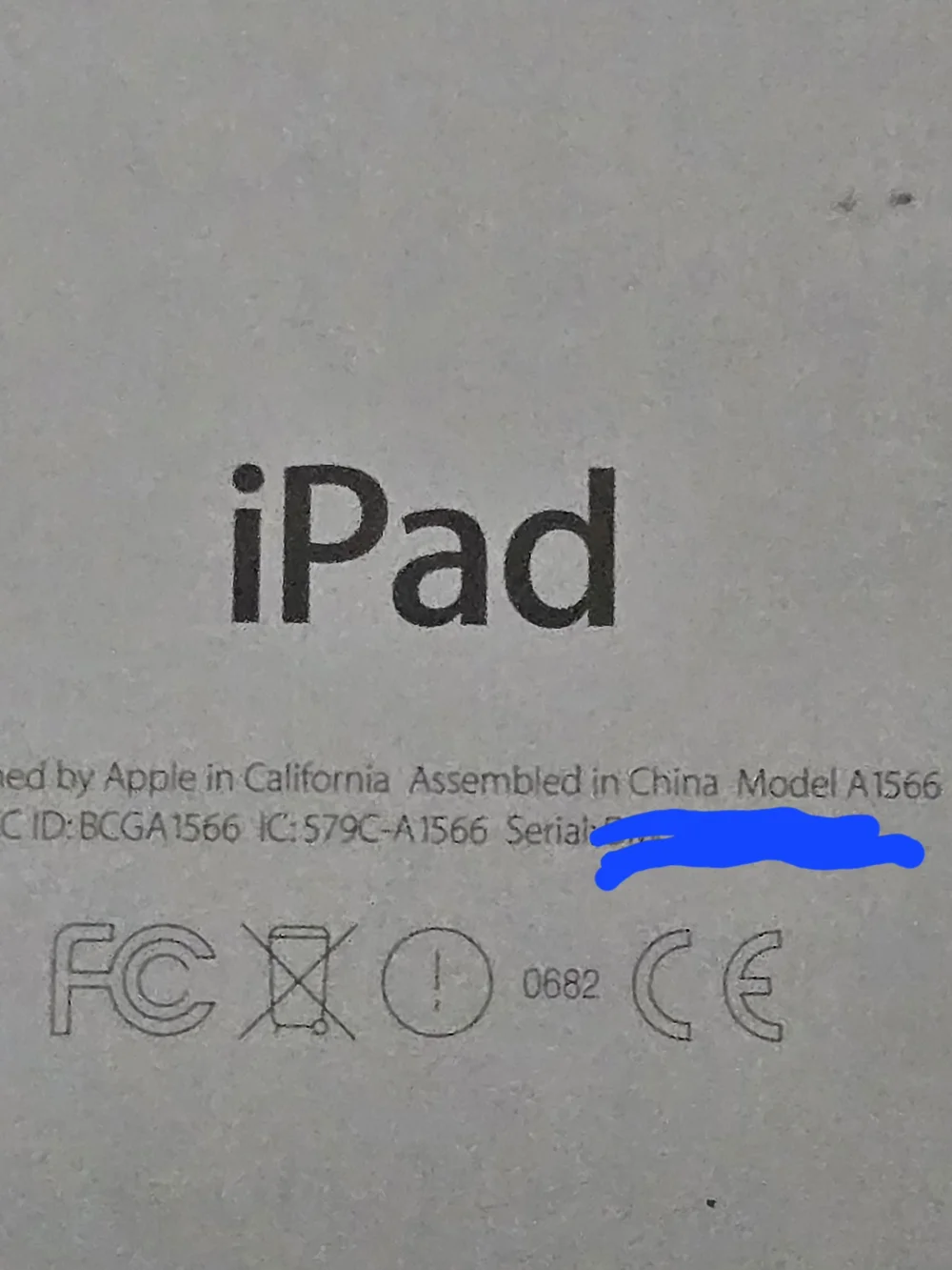 Apple iPad Air 2 64GB Unlucked Wifi & Bests By Dre Studio 2 Wirless Back